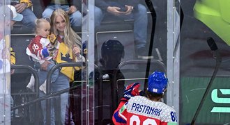 Pastrňákova máma o kapitánovi Bostonu: Má víc povinností i doma. Je super táta a manžel Pastrňákova máma o kapitánovi Bostonu: Má víc povinností i doma. Je super táta a manžel