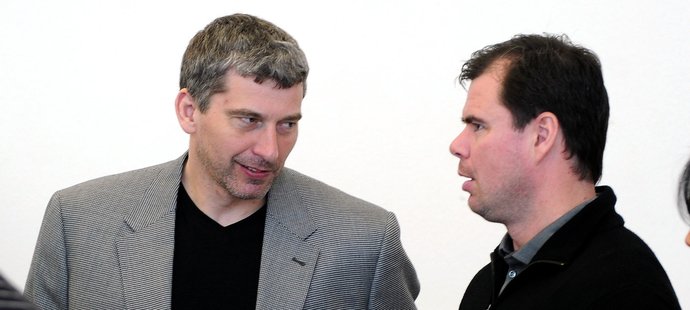 Jaroslav Špaček debatuje s Richardem Šmehlíkem.