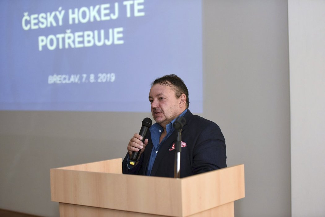 Na konferenci v Břeclavi s názvem &#34;Český hokej tě potřebuje&#34; promluvil i prezident Českého hokeje Tomáš Král