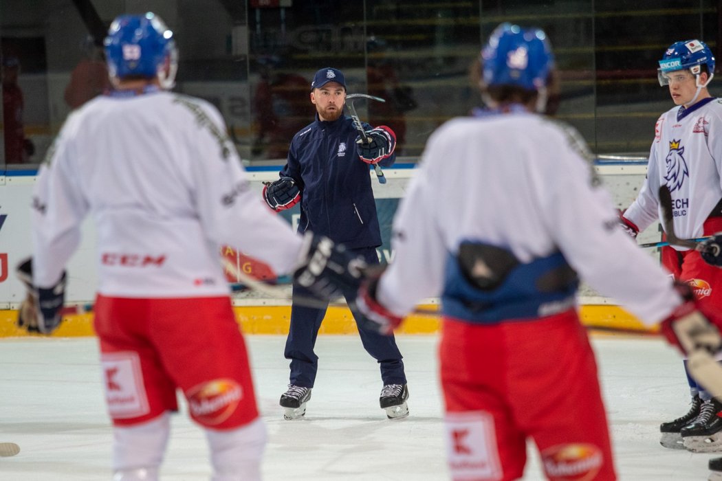 Filip Pešán pozval do kempu před mistrovstvím světa dalších pět hráčů z KHL