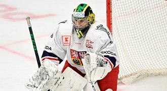 Přestupy NHL ONLINE: Český gólman podepsal s Devils, Blues mají kouče