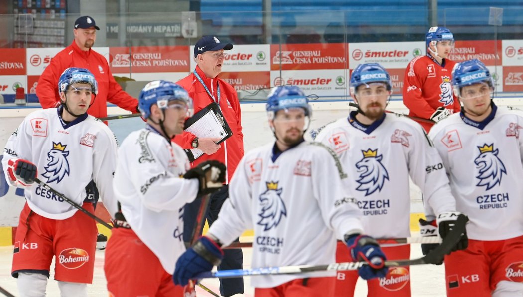 Finský trenér Kari Jalonen vedl poprvé trénink české hokejové reprezentace.