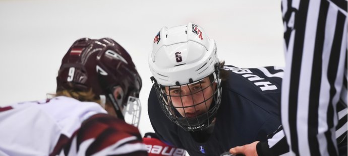 Největší hvězda šampionátu Jack Hughes nasbíral ve čtyřech zápasech ve skupině celkem 12 bodů (5+7)