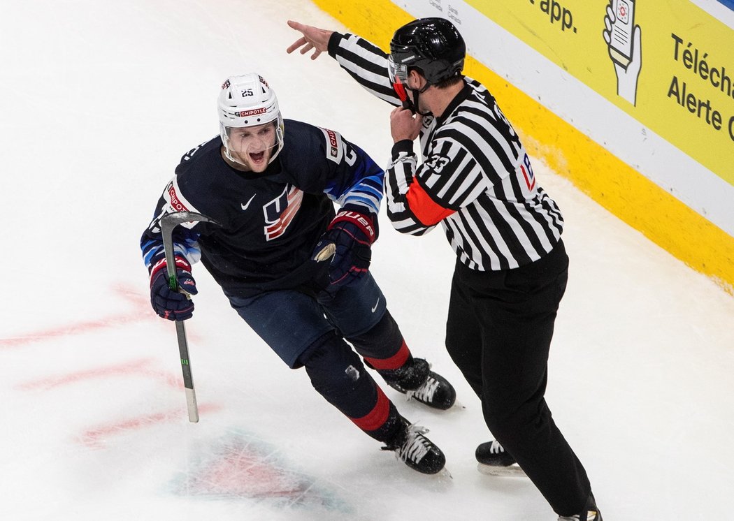 John Farinacci poslal ve druhé třetině Američany do vedení 2:1