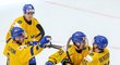 Švédští mladíci se radují z výhry nad Finskem v prodloužení, které rozhodl útočník Alexander Holtz
