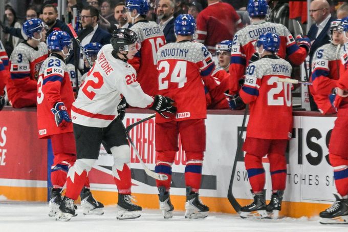 Kanaďané se hájí: Nevěděli jsme to. Svaz se omlouvá Česku za události po zápase Kanaďané se hájí: Nevěděli jsme to. Svaz se omlouvá Česku za události po zápase