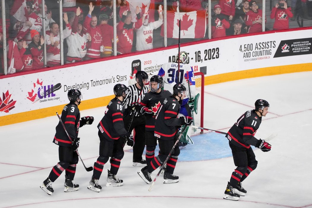 Slovenští mladíci trápili favorita z Kanady, ve čtvrtfinále padli až v prodloužení