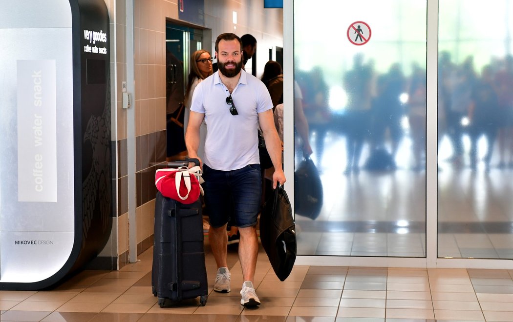 Radko Gudas má za sebou složitou cestu z Washingtonu, teď maká v lese a na sadu