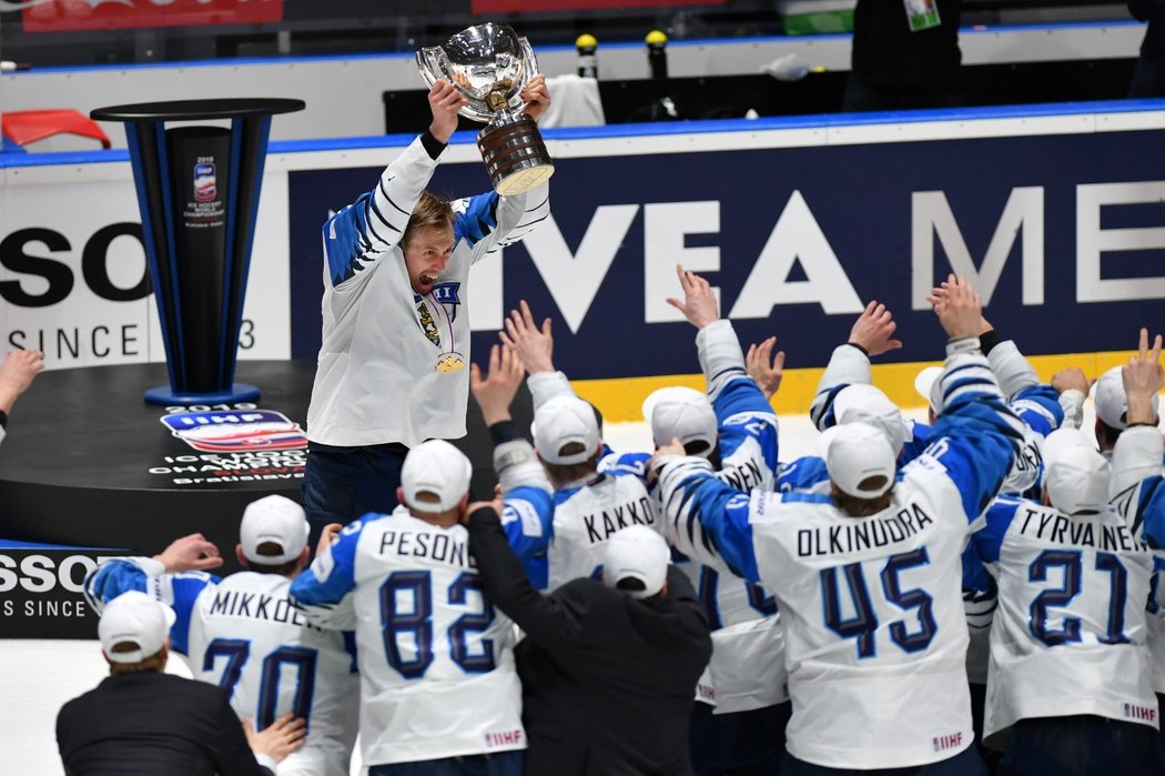 Finský kapitán Marko Anttila patřil mezi hlavní zlaté hrdiny, všechny čtyři góly na turnaji si schoval až na play off