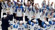 Finští hokejisté se radují z titulu mistrů světa, na světový trůn se vrátili po osmi letech