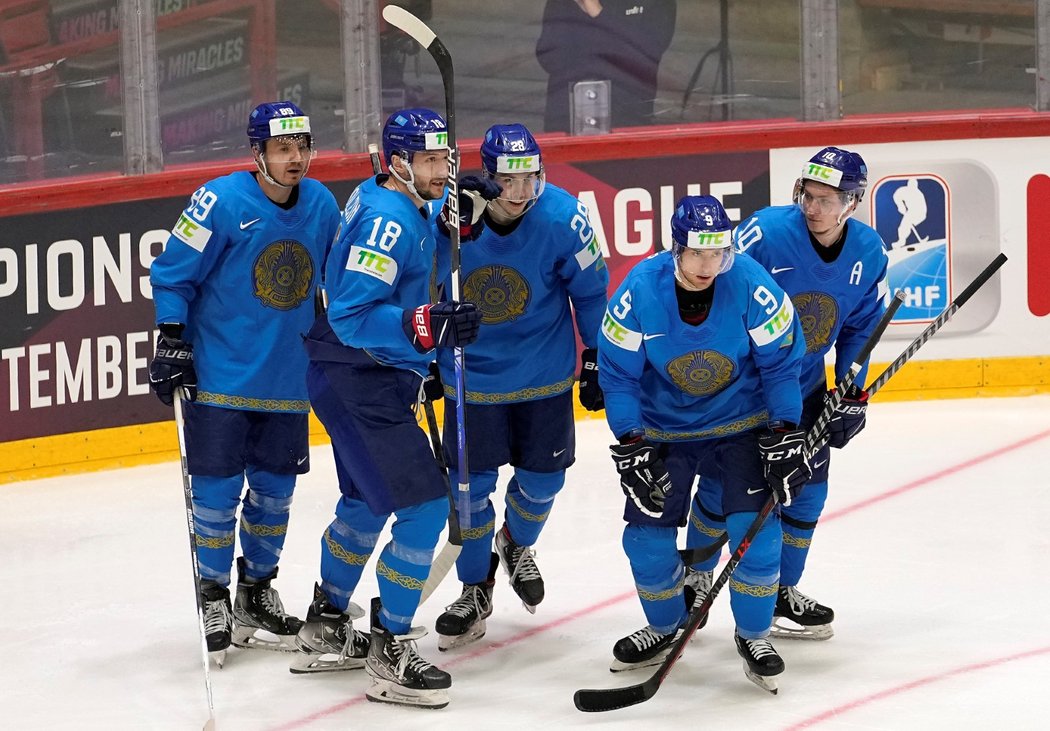 Hokejisté Kazachstánu porazili v bitvě o záchranu Itálii 5:2