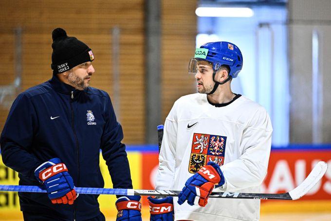MS v hokeji ONLINE: Český trénink po šokující prohře, na ledě brankáři a šest hráčů MS v hokeji ONLINE: Český trénink po šokující prohře, na ledě brankáři a šest hráčů