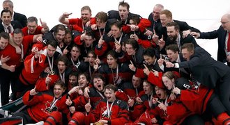Osmnáctka Kanady slaví na MS zlato! Švédové zničili Finsko a berou bronz
