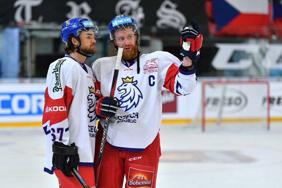 V průběhu zápasu proti Finům se Jakub Voráček přesunul do útoku k Michaelu Frolíkovi a Dominiku Simonovi