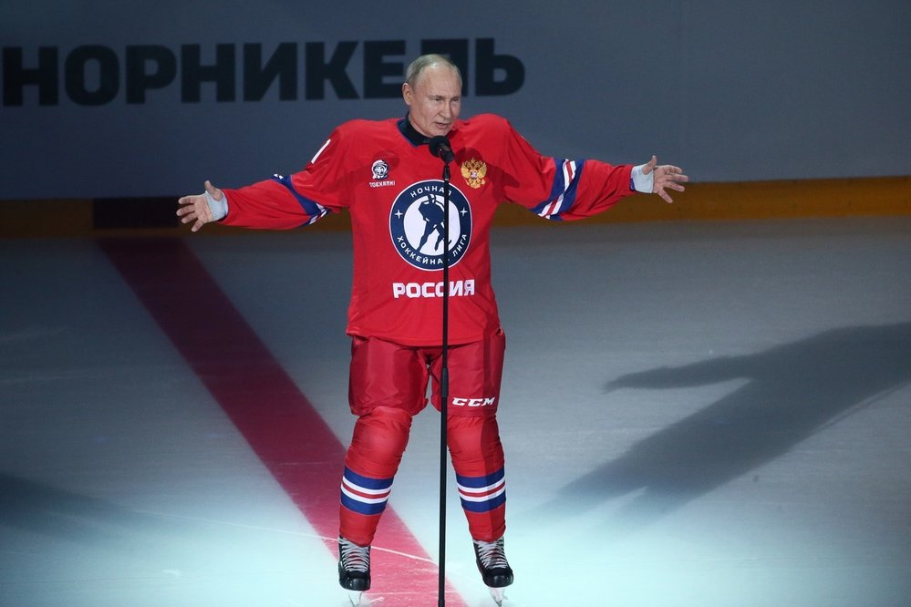 Vladimir Putin si rád zahraje exhibiční hokejové zápasy s přáteli či ruskými legendami