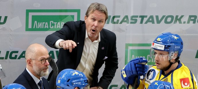 Švédský kouč Johan Garpenlöv nesleduje pozorně jen boje v NHL, k dispozici totiž ještě nemá ani finalisty domácí soutěže