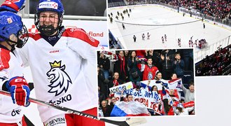 Holky na tahu.  Jak ženský hokej v Česku lákal fanoušky: husina i record