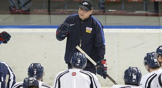 Do Koreje chci Jágra, vtipkuje trenér reprezentace a bývalý parťák z NHL
