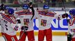 Čeští hokejisté se radují ze vstřelené branky Martina Kauta (vpravo uprostřed)