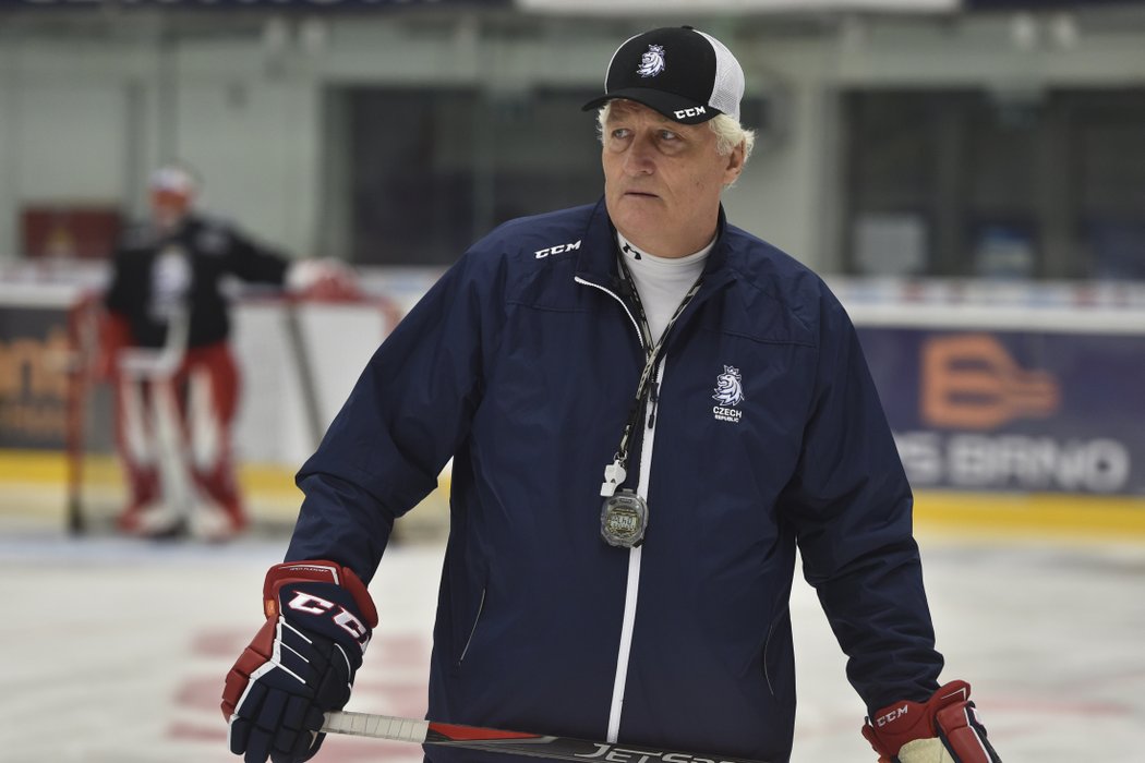 Kouč reprezentace Miloš Říha chce případné posily z NHL nejprve vyzkoušet