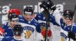 Finští hokejisté se radují z vítězství nad Ruskem