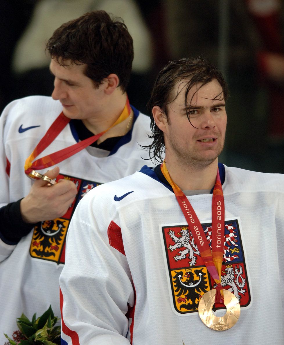 Z Olympijských her v Turíně si Špaček odvezl bronzovou medaili. Jinak má populární bek ve sbírce také tři zlaté medaile z mistrovství světa, triumf z olympiády v Naganu a v zámoří si zahrál i finále Stanley Cupu.