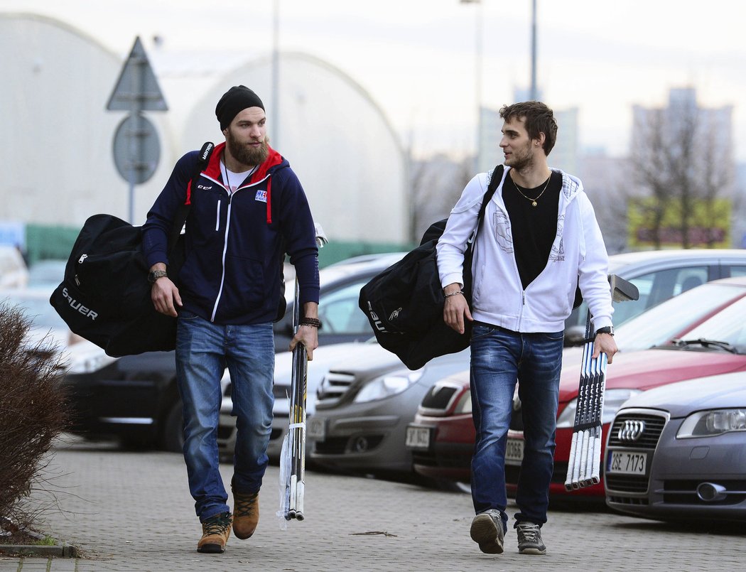 Adam Polášek s Vladimírem Emingerem na srazu české hokejové reprezentace