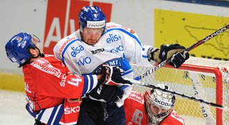 Finský hokejový útočník Komarov podepsal smlouvu s Torontem