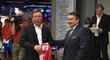 Šéf hokejového svazu Tomáš Král uvádí do Síně slávy Vladimíra Martince