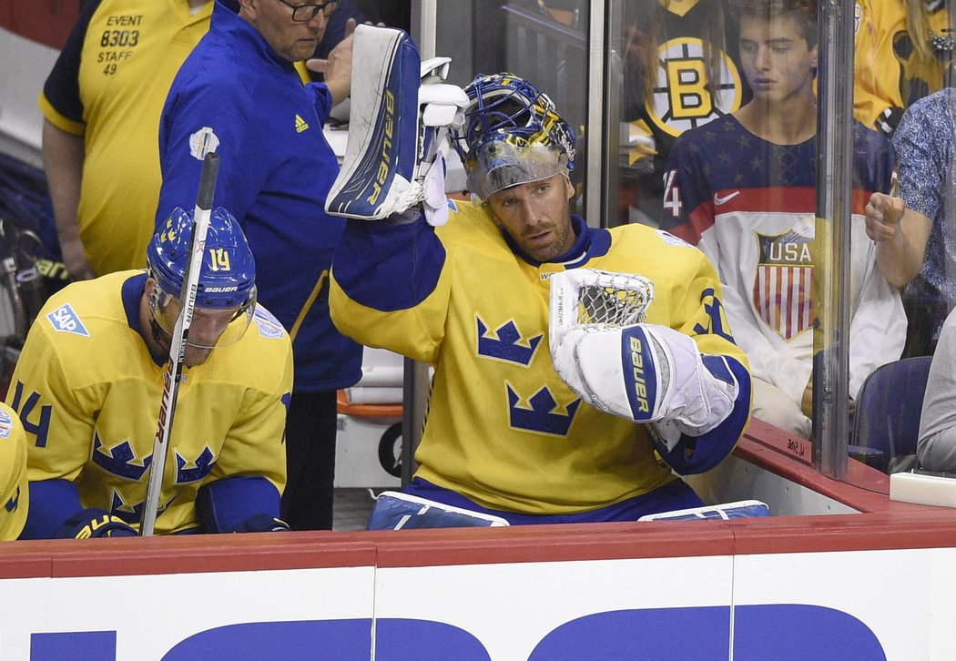 Henrik Lundqvist po pěti obdržených brankách střídal