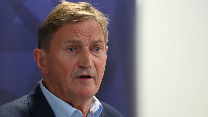 Zatímco Hadamczik oznamoval změny u reprezentace, protimafiánská kriminálka prováděla zásah