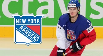 Česká naděje do NHL! Obránce Zámorský se na 2 roky upsal Rangers