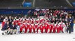 Ženská hokejová reprezentace do 18 let, která na mistrovství světa vybojovala senzační stříbro