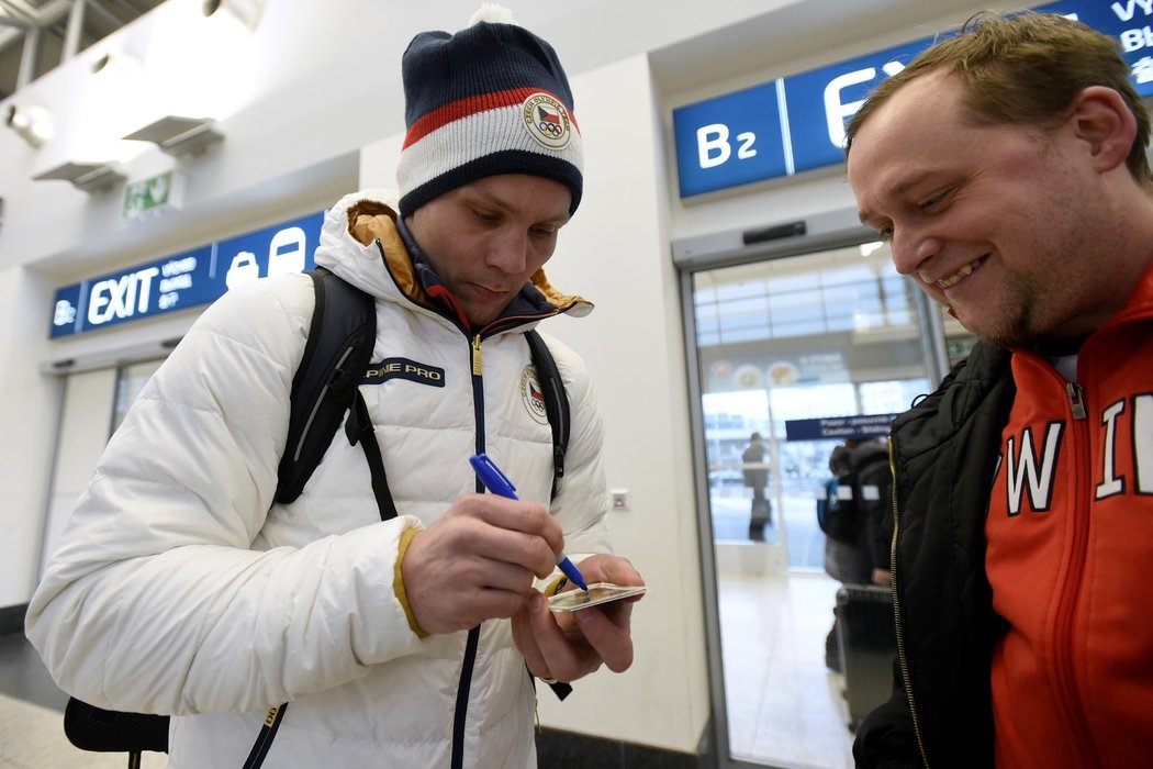 Ostřílený bek Ondřej Němec se stihl podepsat fanouškům