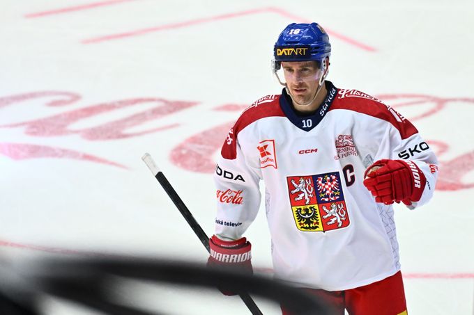 ONLINE: Česko - Finsko 1:0. Skvělá teč Červenky posílá domácí do vedení ONLINE: Česko - Finsko 1:0. Skvělá teč Červenky posílá domácí do vedení