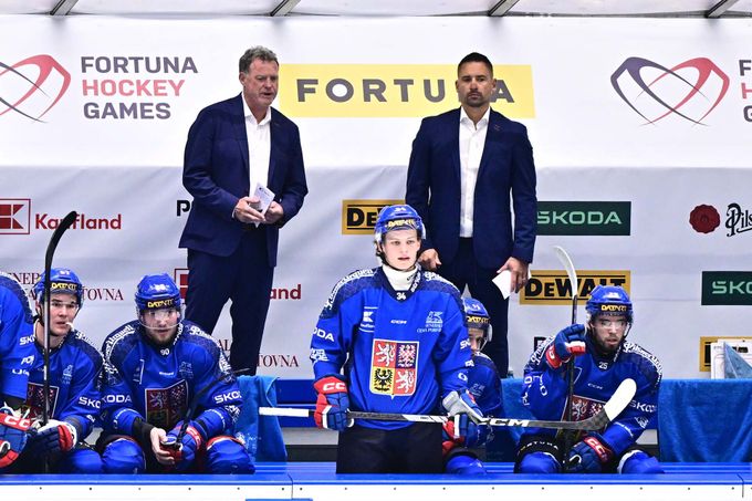 Jak se rodí český tým pro MS: zatím bez Červenky, mladí musí přesvědčit. Tomek (17) ještě ne Jak se rodí český tým pro MS: zatím bez Červenky, mladí musí přesvědčit. Tomek (17) ještě ne