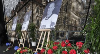 Fanoušci se s mrtvými hokejisty rozloučí v neděli na Staromáku