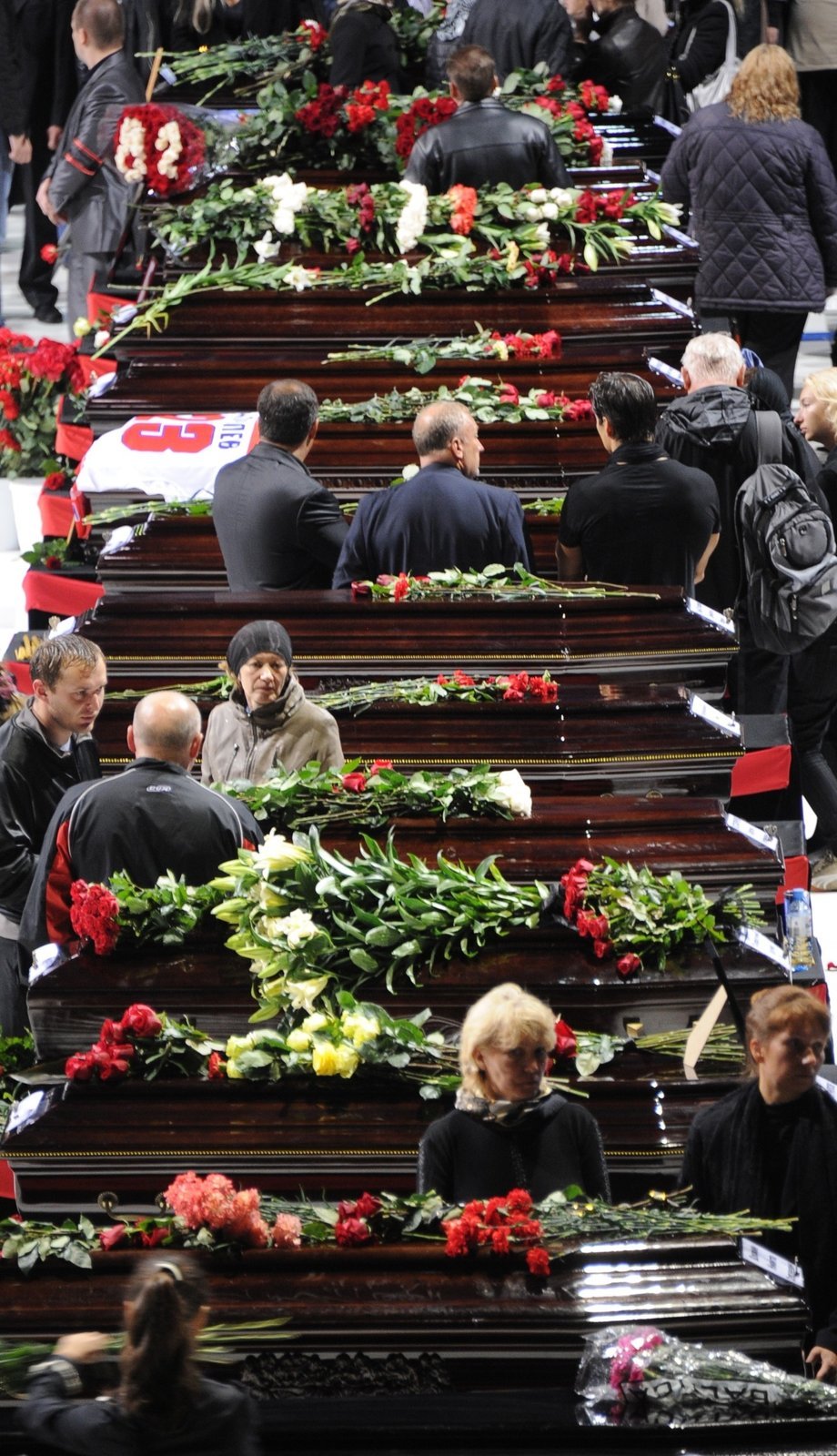 Pohřební tryzna v aréně Lokomotivu byla hrozně smutná.