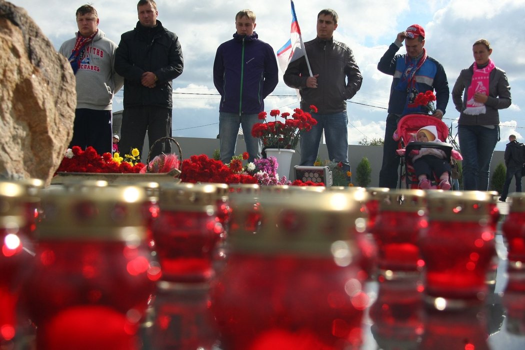 Fanoušci v Jaroslavli si takhle před rokem připomněli tragédii