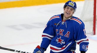 Kvůli kokainu neměl hrát čtyři roky. Nyní si ruský talent zabojuje o KHL