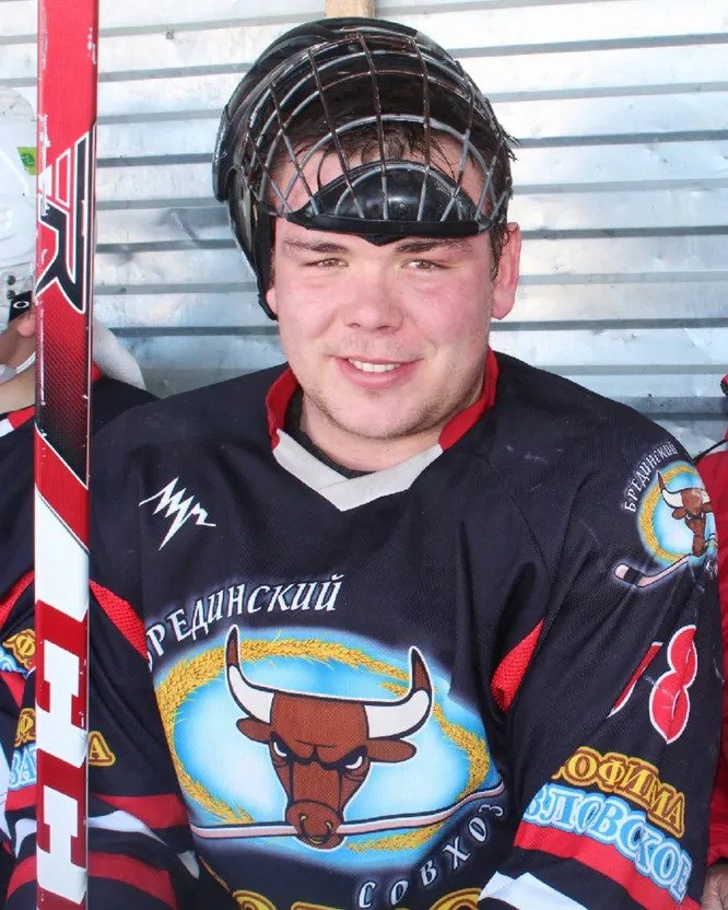 Zesnulý hokejista Nikolaj Šarov, který byl zastřelen v jednom z ruských barů.
