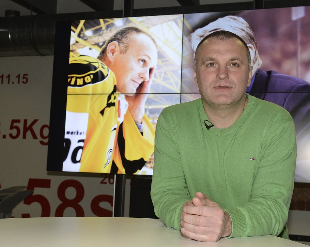 ROBERT REICHEL (43). Dává pozor na hokejový vývoj syna Kristiána a zároveň bude šéfovat českému výběru do 18 let. Litvínovu pomáhá například i sháněním výstrojí pro děti.