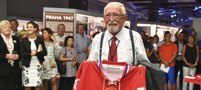 Zemřel bývalý dlouholetý lékař hokejové reprezentace Otto Trefný