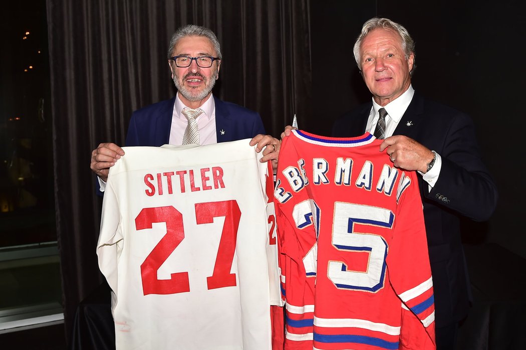 Sittler a Ebermann si vrátili slavné dresy