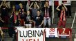 Někteří fanoušci Slavie dali trenérovi Lubinovi jasně najevo, že ho v klubu nechtějí