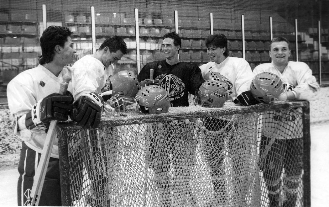 Mladé pušky, březen 1990: Jiří Šlégr, Robert Holík, Josef Beránek, Jaromír Jágr a Robert Reichel.