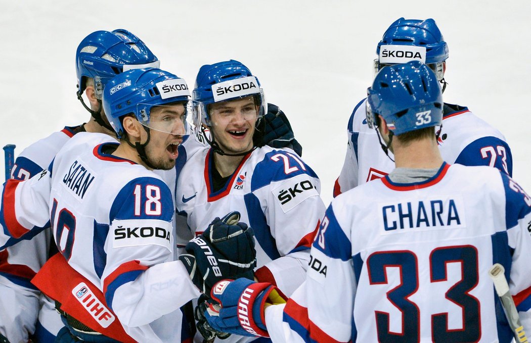 Slovenští hokejisté po výhře nad Českem postoupili do finále, k úspěchu pomohl i kapitán týmu Zdeno Chára