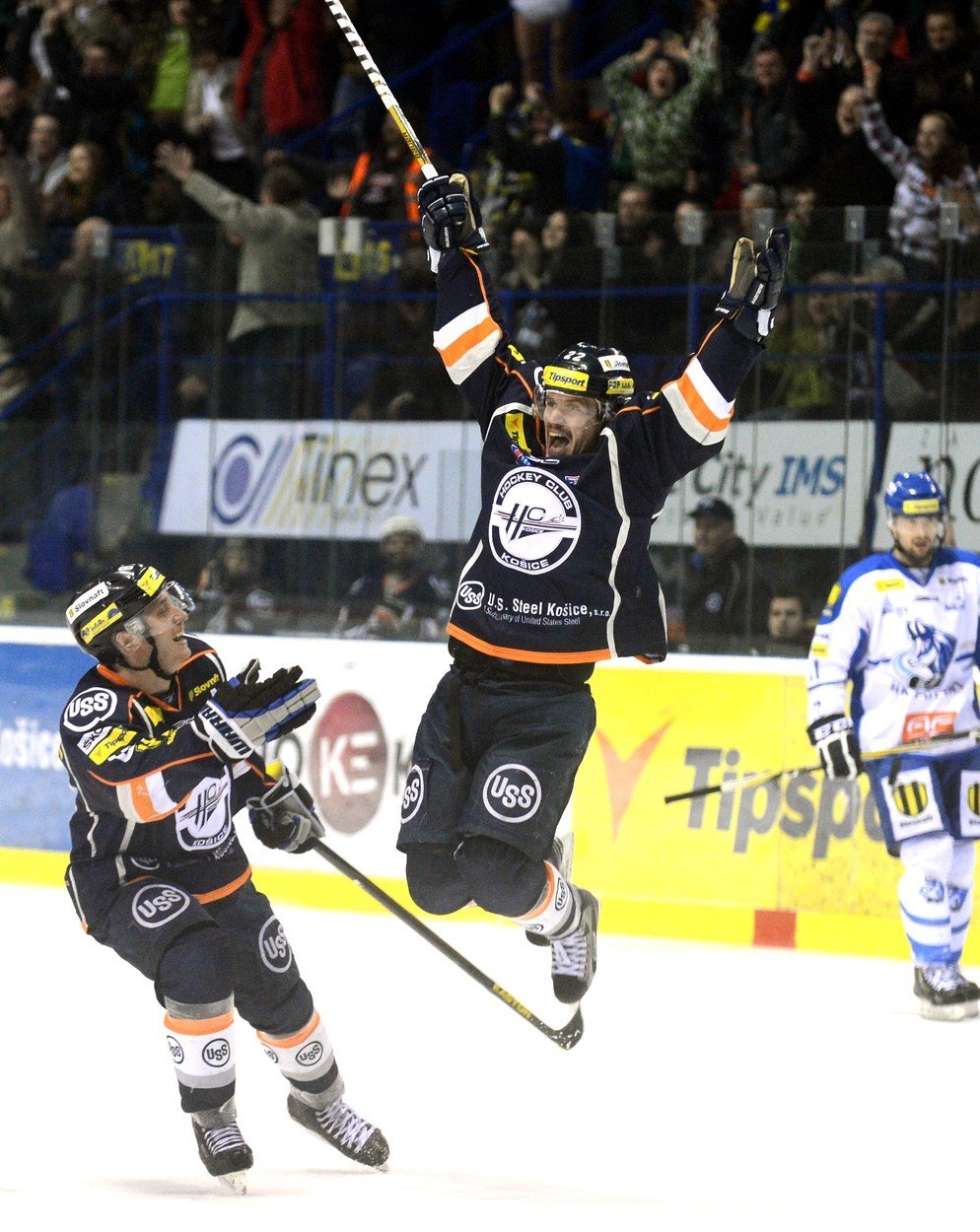 Dušan Pašek hrával třeba za Košice, tady se raduje z gólu v roce 2011