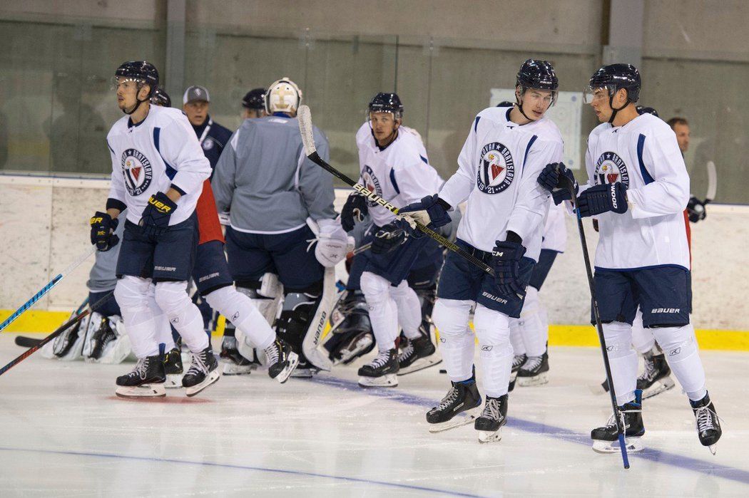 Hokejový Slovan začal přípravu na novou sezonu, pod smlouvou má zatím 15 hráčů