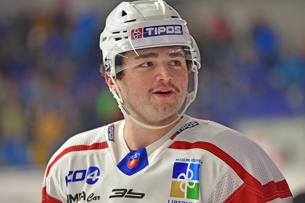 Talentovaný zadák Mitchell Miller, který si v zámoří zničil pověst šikanou na škole, po skvělém představení na Slovensku odchází do KHL